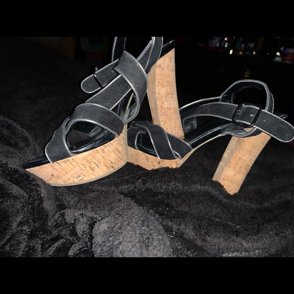 I love these heels there gorgeous ♥️
